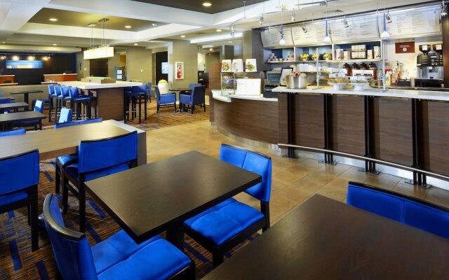 Courtyard Columbus Airport