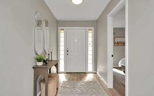 4 BR Luxury Home in Friendswood