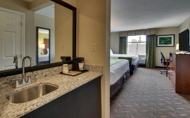 Greenfield Inn and Suites Elizabethtown, KY I65 Exit 94