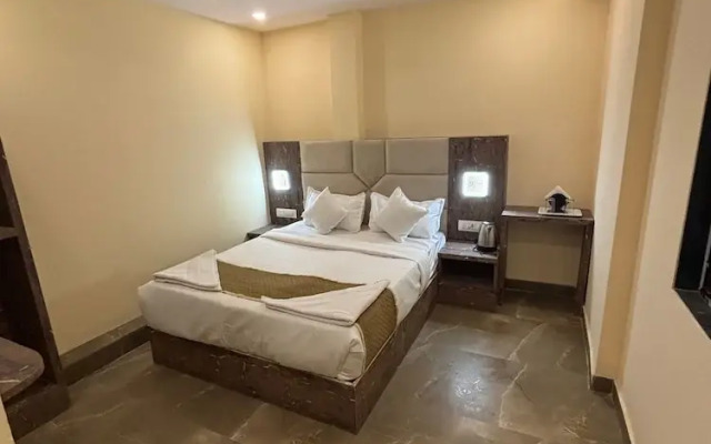 Hotel Crystal Castle