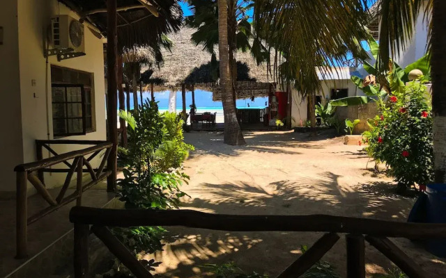 Jambiani White Sands Beach Bungalows
