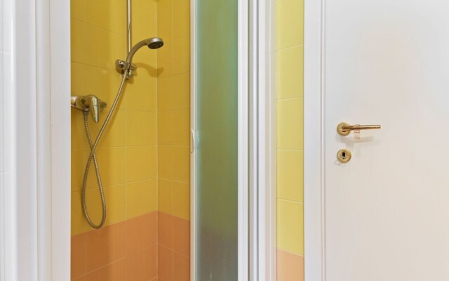 Bright Holiday Home in Lazise Italy With Swimming Pool
