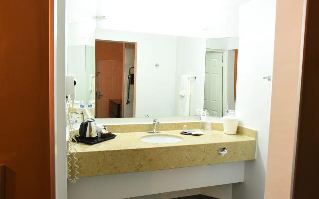 American Inn Hotel & Suites Hidalgo del Parral