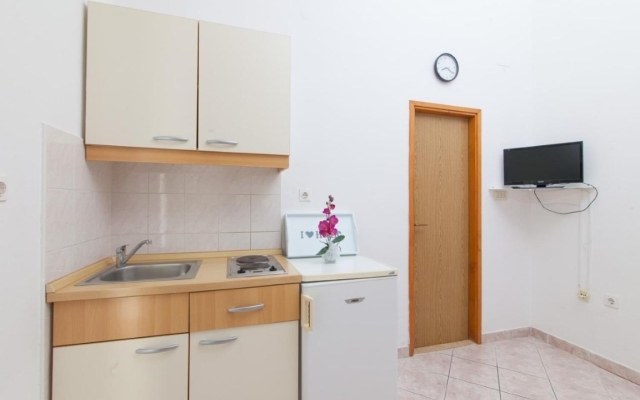 Studio apartment Vik - 250 m from beach SA4 Brodarica, Riviera Sibenik