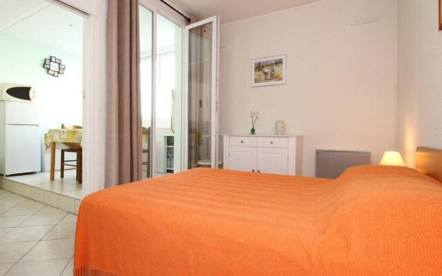 Appartement Balaruc-les-Bains, 2 pièces, 4 personnes - FR-1-553-93