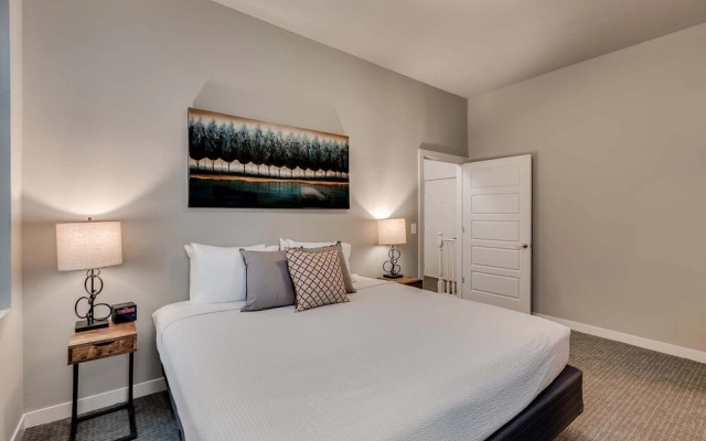 Stay Alfred at The James