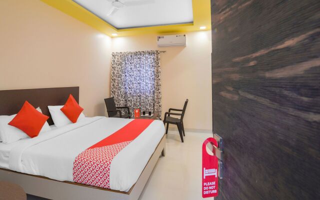 OYO 13150 Mangal Residency