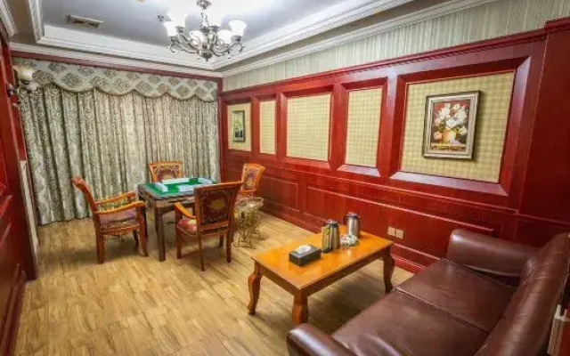 Zhufangzi Cinema Hotel (Anyue Beimenkou)