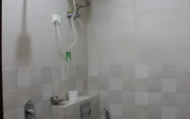 Aura Luxury Studio Near Artemis Hospital