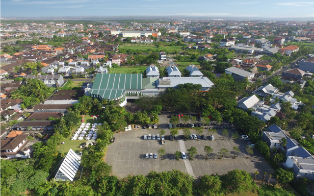 HARRIS Hotel & Residence Sunset Road - Bali