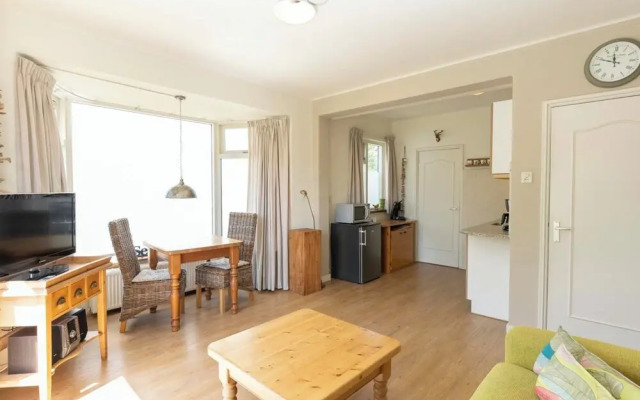 Cozy Texel Retreat With Garden