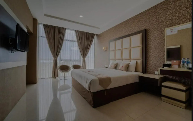 OYO 676 Nasa Hotel