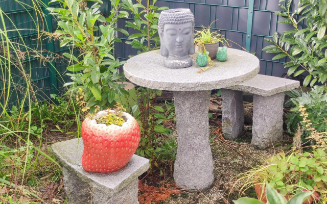 Uni, FH, Gesundheits Campus nähe, Zimmer mit Garten & Terrasse