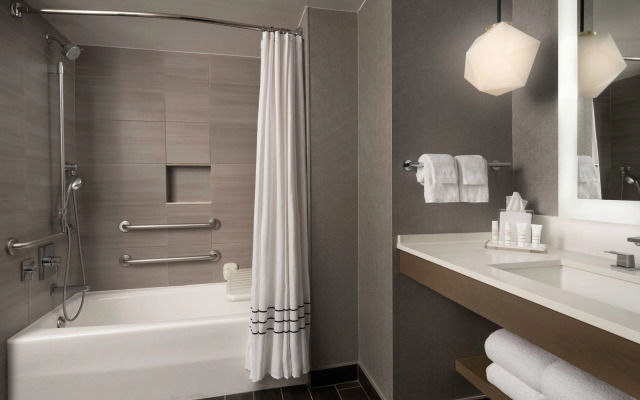 Warner Center Marriott Woodland Hills