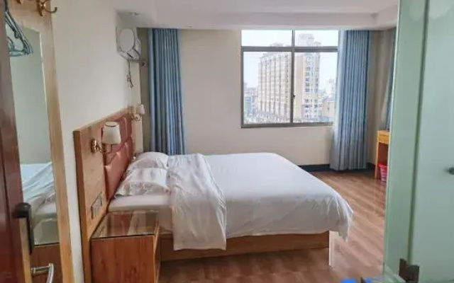 Dongxing Jintan Jingwu Seaview Hotel