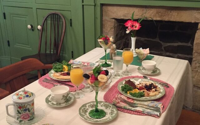 The Noon-Collins Inn