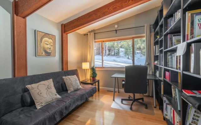 Truckee Contemporary Oasis