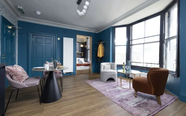 30 Castle Street Aparthotel