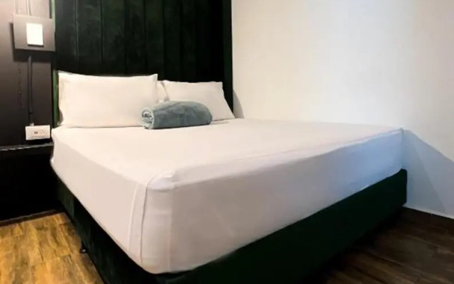 Hotel Lleras Park III