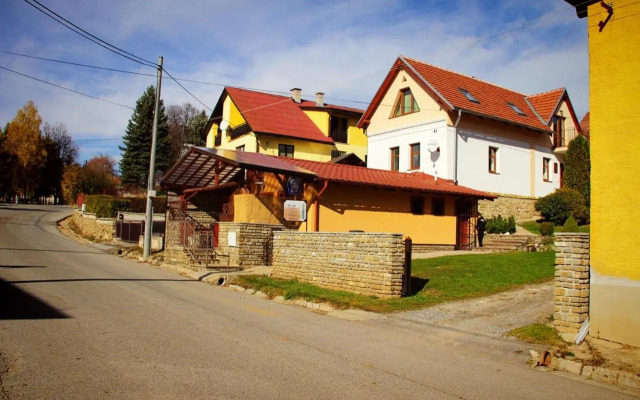 Vila Dravce