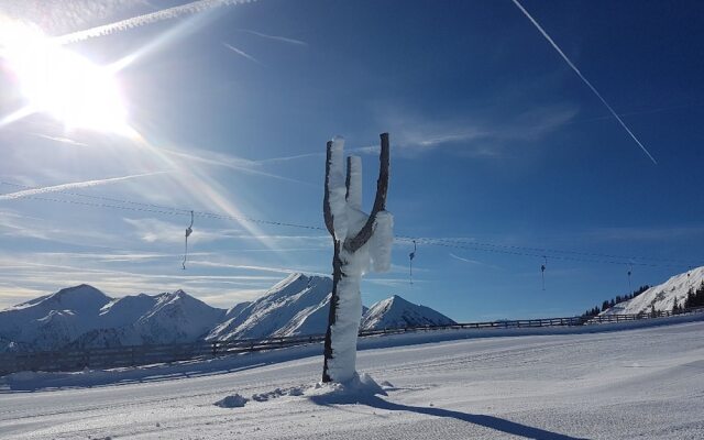 Hotel & Chalet Dorfer