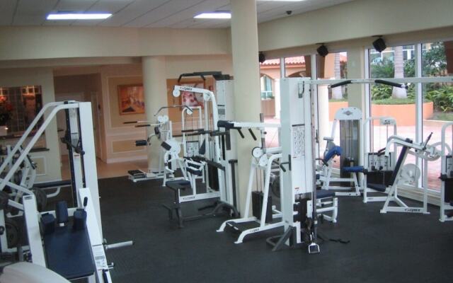 Churchill Suites Intracoastal Yacht Club