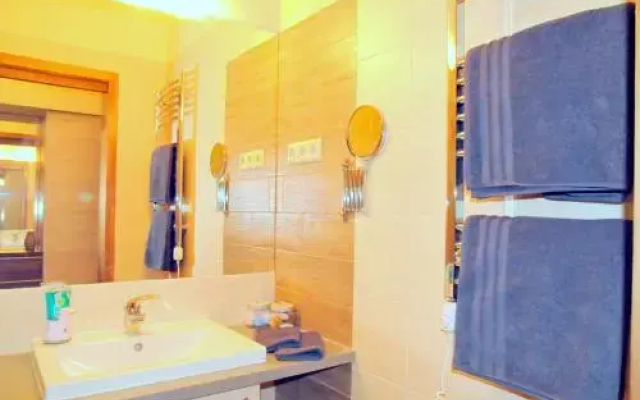 Frank & Fang Apartments