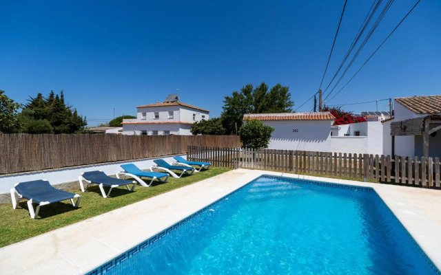 Casa Carlos con Piscina Privada en Conil