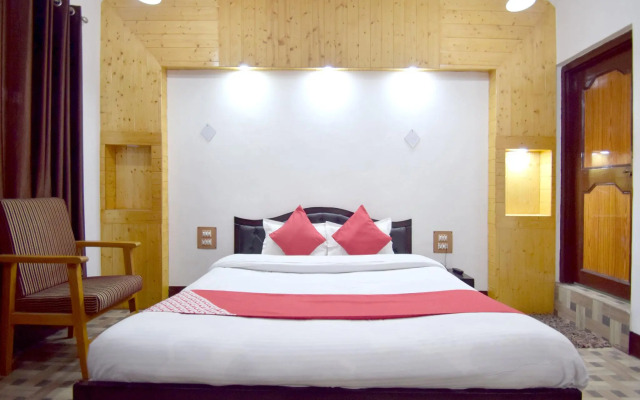 OYO 5395 Maple Inn Resort