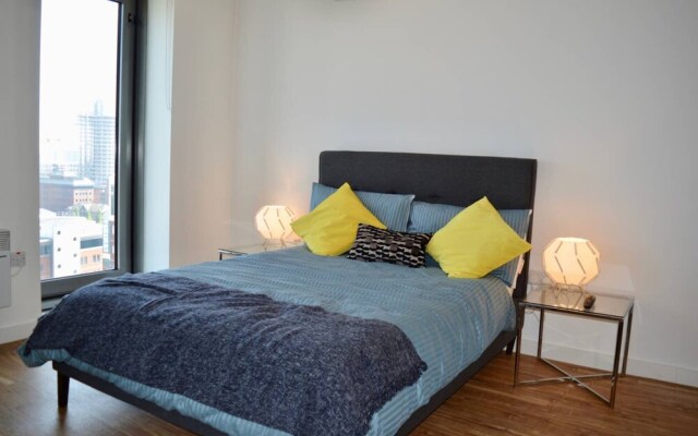 Modern Studio Apartment in Media City