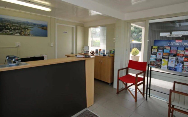 Spinnaker Motel