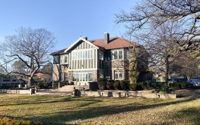 Lindsay House Guesthouse