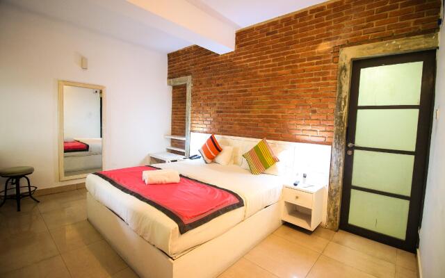 Clock Inn Dehiwala - Hostel