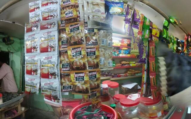 Tahabi Shoe Store