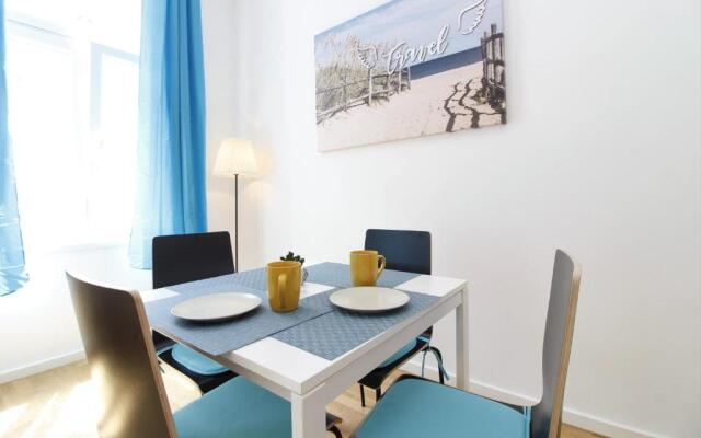 MARINE: Newly renovated 2nd district apartment