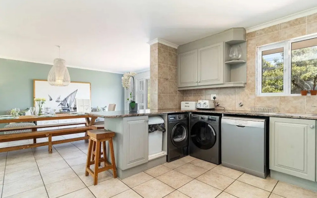 3 Bedroom Family Apartment Beach Club - Houtbay