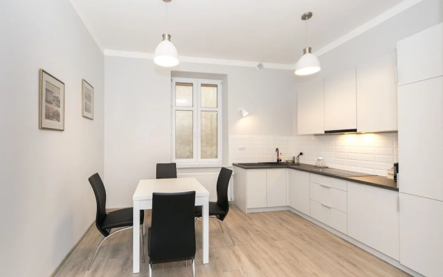 Best Location on Main Square p4you pl