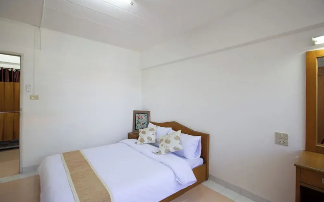 D-haus Ngamwongwan Residence