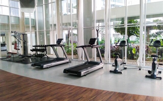 Strategic And Restful 1Br At Casa De Parco Apartment