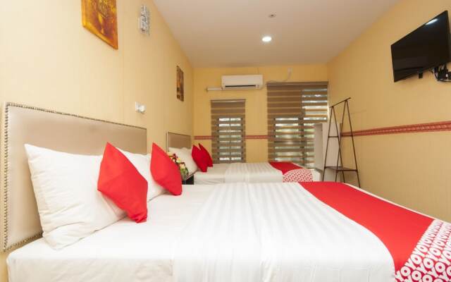 OYO 881 Bintang Square Hotel