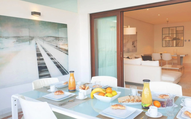 LUXURY APARTMENT FRONTAL BEACH in Doncella Beach