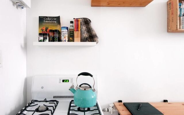 Two Bedroom Apartment in the Plateau