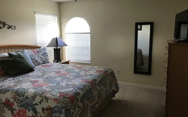 7 Bedroom Home With Private Screened Pool Spa Gameroom and 2 Master Suites by Florida Dream Homes