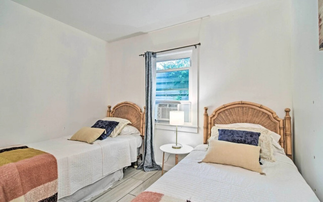 Retreat Half-mile to Beach/siesta Key Village