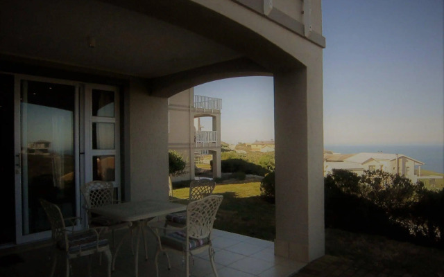 Aan de Zee @ Pinnacle Self - Catering Villas