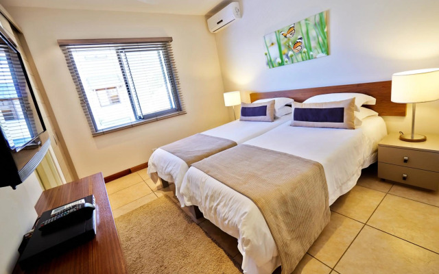Bon Azur Beachfront Suites & Penthouses with LOV