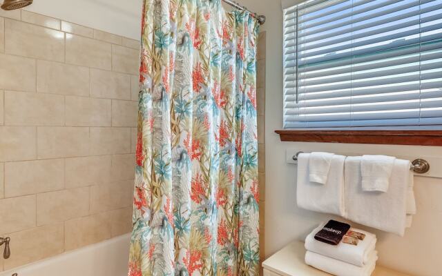 The Other Castle 5 Bedroom Home by RedAwning