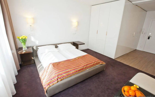 Platinum Apartments Aparthotel