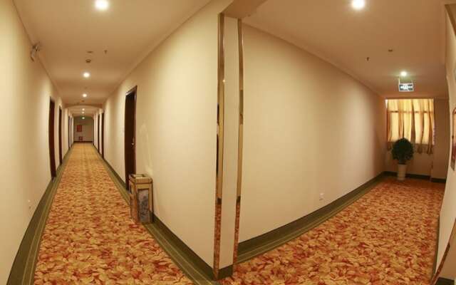 GreenTree Inn Huaian North Chengde Road Sakura Park Phoenix Palace Hot