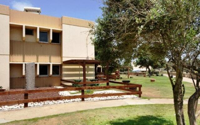 Merkaz Yami Caesarea